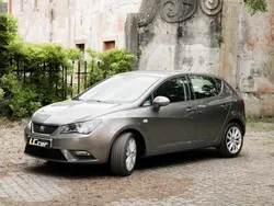 Cinzento Usado 2015 Seat Ibiza Citadino | € 12.400 (Preço justo)