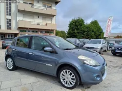Cinza Usado 2011 Renault Clio II | € 5.499 (Preço justo)
