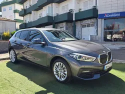 Cinza Usado 2021 BMW 116 Luxury Line Citadino | € 25.950 (Preço justo)