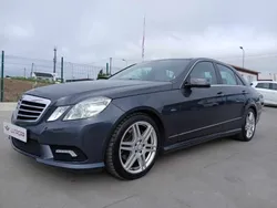 Cinzento Usado 2011 Mercedes E250 Sedan | € 19.500 (Preço elevado)