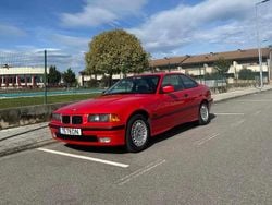 Vermelho Usado 1994 BMW 318 Coupé | € 8.500
