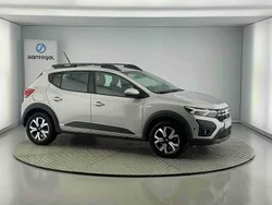 Cinzento Usado 2024 Dacia Sandero Citadino | € 17.100 (Preço justo)