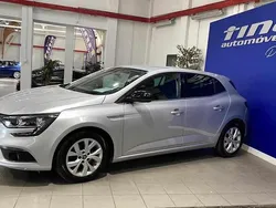Cinzento Usado 2018 Renault Mégane IV Citadino | € 14.800