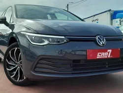 Cinzento Usado 2021 VW Golf VIII Style | € 26.250 (Preço justo)