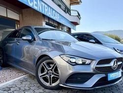 Cinzento Usado 2019 Mercedes CLA180 AMG line Sedan | € 29.950 (Preço justo)