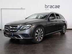 Cinza Usado 2017 Mercedes E220 Avantgarde Carrinha | € 27.500