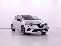 Cinzento platina Usado 2022 Renault Clio V LIMITED Citadino | € 19.000 (Preço justo)