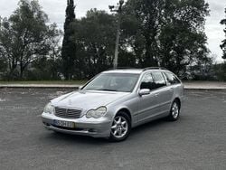 Usado 2004 Mercedes C220 Sedan | € 6.490 (Preço justo)
