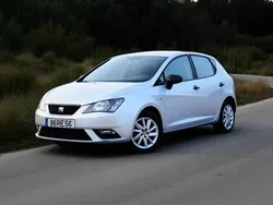 Cinzento Usado 2016 Seat Ibiza Citadino | € 10.900 (Preço justo)