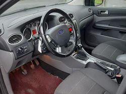 Usado 2010 Ford Focus Sedan | € 3.800 (Bom preço)