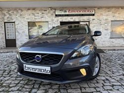 Cinzento Usado 2013 Volvo V40 CC Momentum Carrinha | € 12.990 (Preço justo)