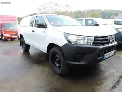 Branco Usado 2018 Toyota HiLux Pickup | € 35.000 (Preço elevado)