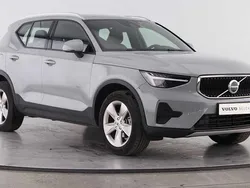 Cinzento Usado 2024 Volvo XC40 SUV | € 36.900 (Preço elevado)