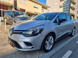 Cinzento Usado 2017 Renault Clio IV | € 9.490 (Preço justo)