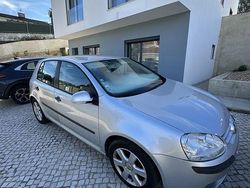 Usado 2004 VW Golf V Sedan | € 4.500 (Preço justo)
