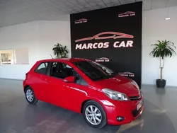 Vermelho Usado 2012 Toyota Yaris Active Citadino | € 10.400 (Preço justo)