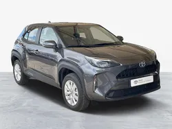 Cinza (pintura metalizada) Usado 2024 Toyota Yaris Comfort | € 26.750 (Preço justo)