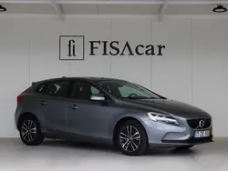 Cinza Usado 2019 Volvo V40 Momentum Carrinha | € 20.900 (Preço justo)