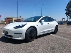 Branco Usado 2019 Tesla Model 3 Sedan | € 24.900 (Preço justo)
