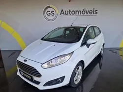 Branco Usado 2013 Ford Fiesta Trend Citadino | € 8.990 (Preço elevado)