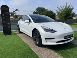 Branco Usado 2020 Tesla Model 3 Standard Range Sedan | € 20.900 (Bom preço)