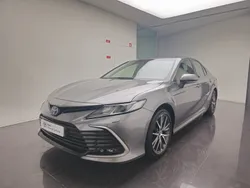 Cinza (pintura metalizada especial) Usado 2023 Toyota Camry Luxury Sedan | € 43.000