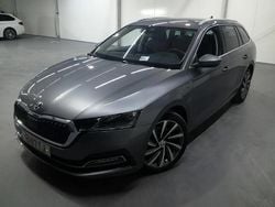 Cinza Usado 2024 Skoda Octavia Style Carrinha | € 26.990 (Bom preço)