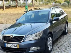 Usado 2010 Skoda Octavia Sedan | € 4.300 (Bom preço)