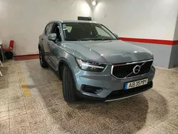 Cinza Usado 2020 Volvo XC40 Momentum SUV | € 26.700 (Bom preço)