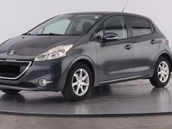 Cinza Usado 2015 Peugeot 208 Active Citadino | € 8.900 (Preço justo)