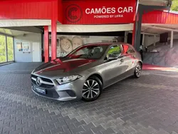 Cinza Usado 2020 Mercedes A180 Style Sedan | € 24.980 (Bom preço)