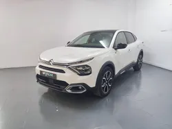 Branco Usado 2023 Citroën e-C4 Shine Sedan | € 27.500 (Preço justo)