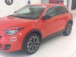 Vermelho Usado 2024 Fiat 600 Red SUV | € 26.000 (Bom preço)