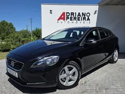 Preto Usado 2013 Volvo V40 Momentum Carrinha | € 11.900 (Preço justo)