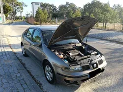 Usado 2004 Seat Leon Sedan | € 2.300