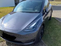 Cinzento Usado 2023 Tesla Model Y Long Range SUV | € 37.500 (Bom preço)