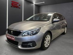 Cinza Usado 2020 Peugeot 308 Style Carrinha | € 14.980 (Preço justo)