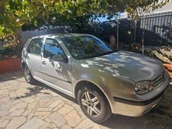 Usado 2000 VW Golf IV Sedan | € 1.700 (Bom preço)