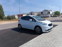 Branco Usado 2016 Kia Venga Citadino | € 10.950