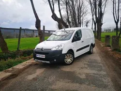 Branco Usado 2015 Citroën Berlingo Monovolume | € 9.990 (Preço justo)