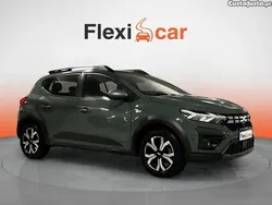 Verde Usado 2023 Dacia Sandero Expression Citadino | € 16.490 (Preço justo)