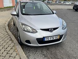 Usado 2008 Mazda 2 Comfort Sedan | € 4.000