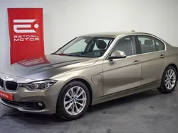 Cinza Usado 2016 BMW 330 Advantage Sedan | € 19.500