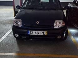 Usado 2000 Renault Clio II Sedan | € 2.500
