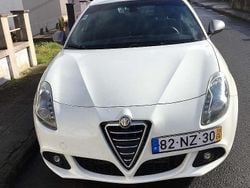 Branco Usado 2013 Alfa Romeo Giulietta Citadino | € 5.000