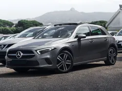 Cinza Usado 2021 Mercedes A250 Progressive | € 29.900 (Preço justo)