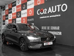 Cinza Usado 2022 Volvo V60 Momentum Carrinha | € 36.900 (Preço justo)