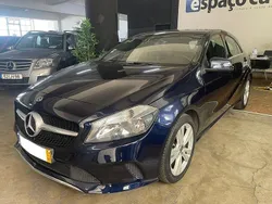 Azul Usado 2017 Mercedes A160 Urban | € 17.450 (Bom preço)