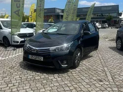 Usado 2015 Toyota Corolla Sedan | € 15.900