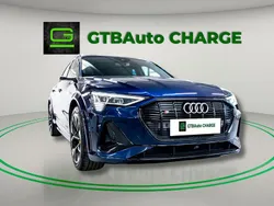 Azul Usado 2022 Audi e-tron Ambiente SUV | € 49.900